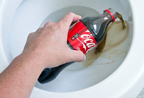 Coca-Cola lave les toilettes