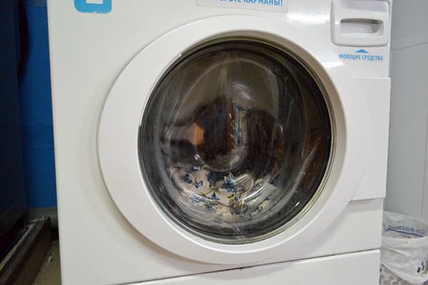 Laver les rideaux dans une machine à laver