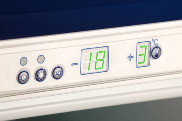 La température dans le congélateur et le réfrigérateur